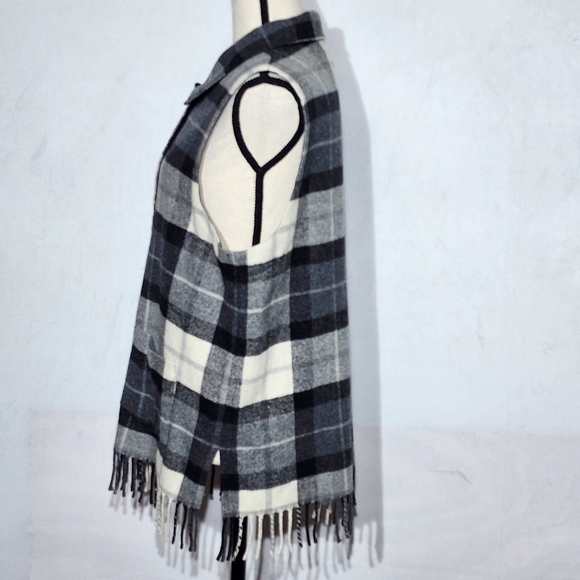 Sweet Jessie Vintage Gray and Ivory Wool Blend Fringe Vest, Size Large - Picture 4 of 8